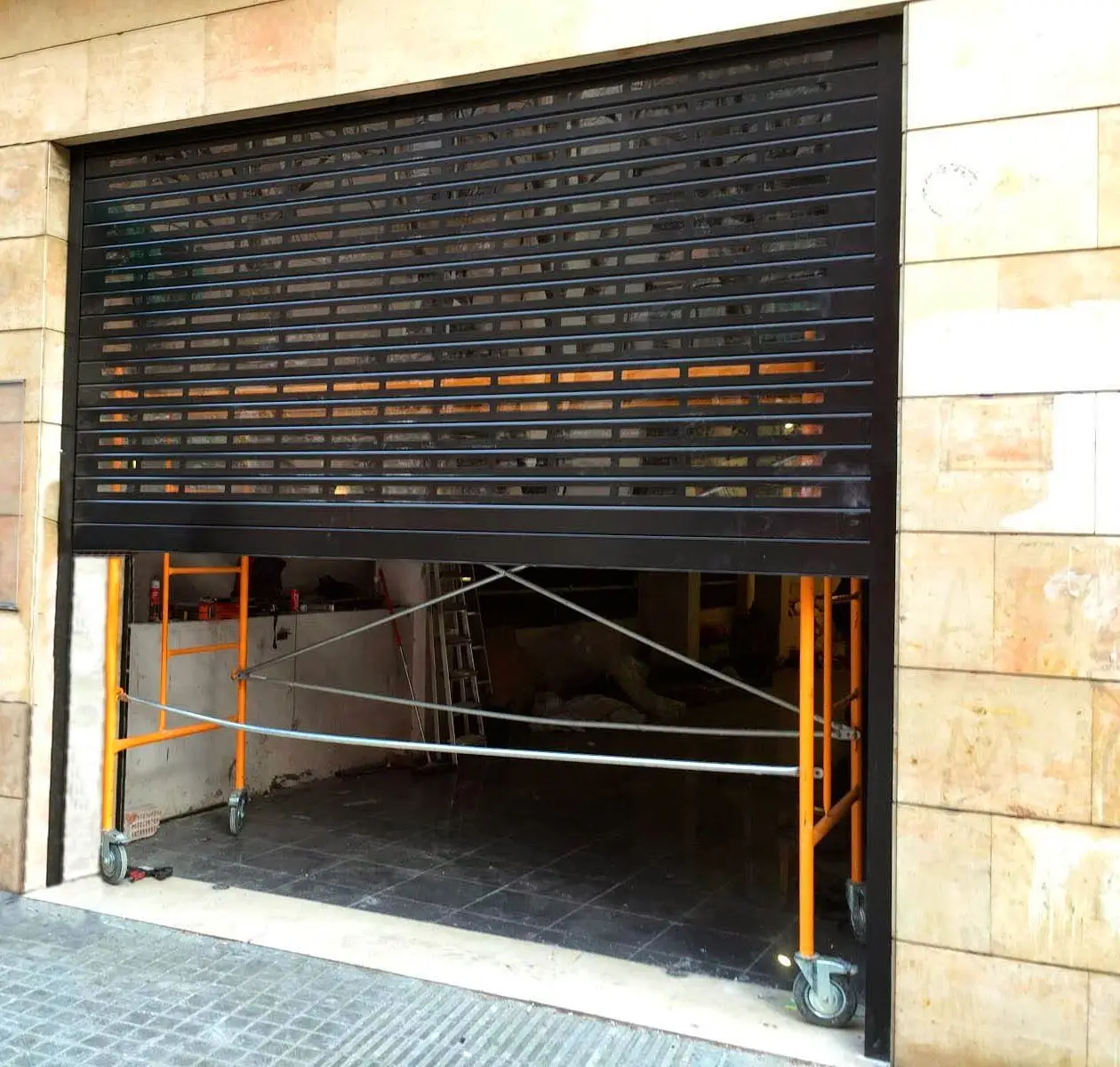 carpinteria metalica cierre local